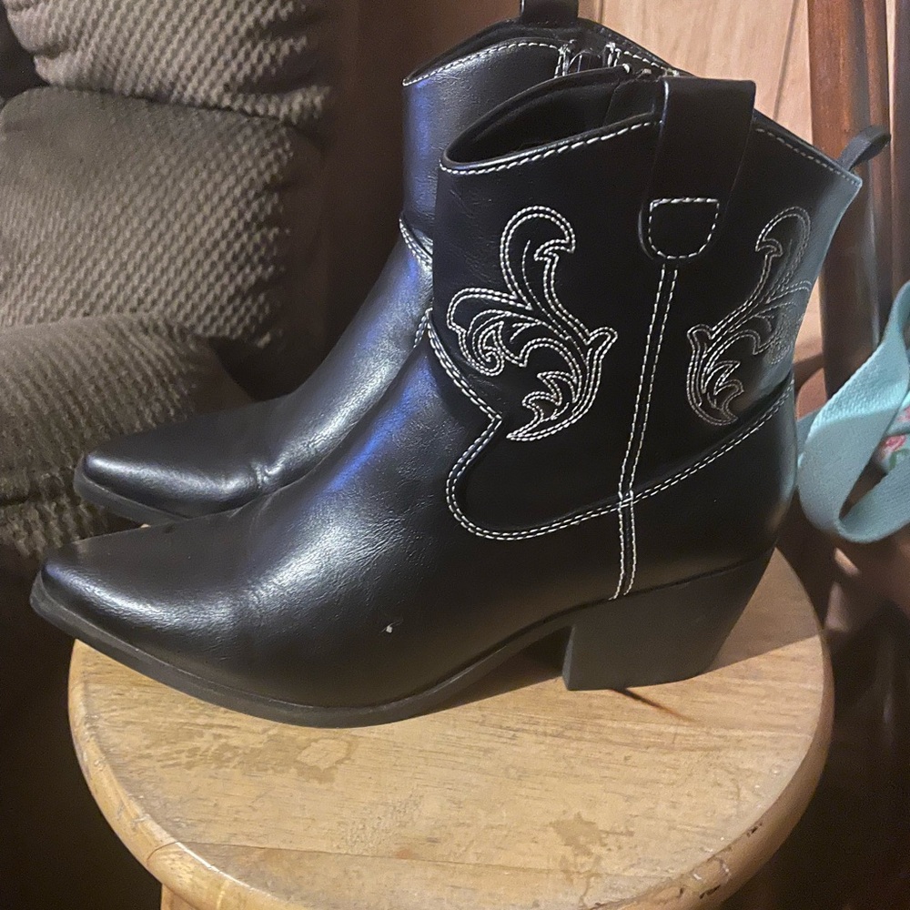 Old Navy Black Ankle Booties with Western Flair